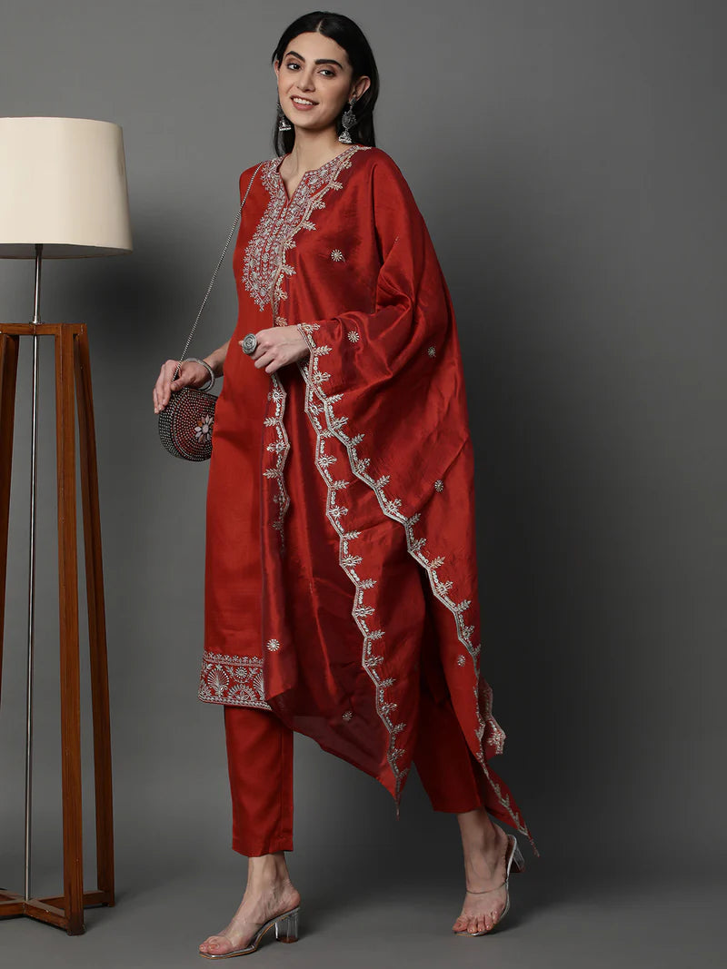 Elevate Your Style with Timeless Elegance!