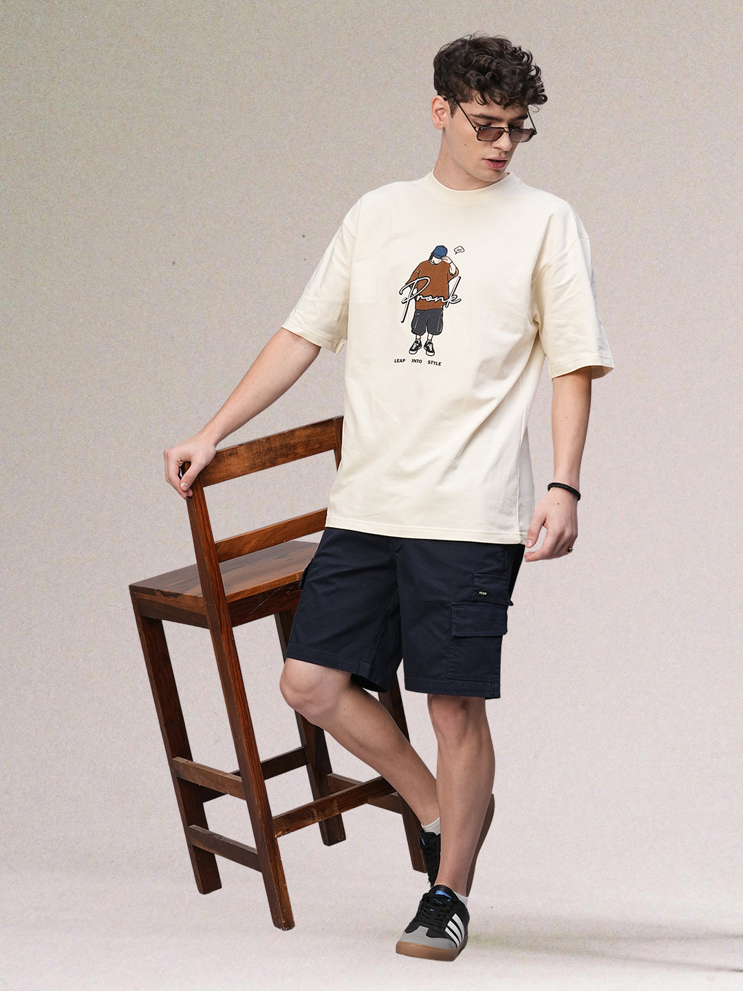 🖤 Elevate Your Fit – Men's Premium Panther Tee